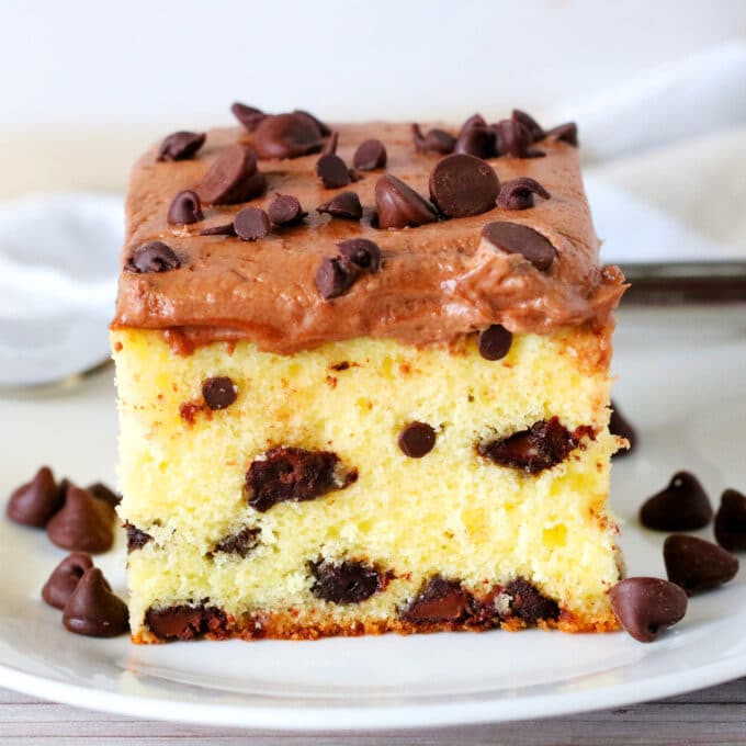 Choco Chips Cake